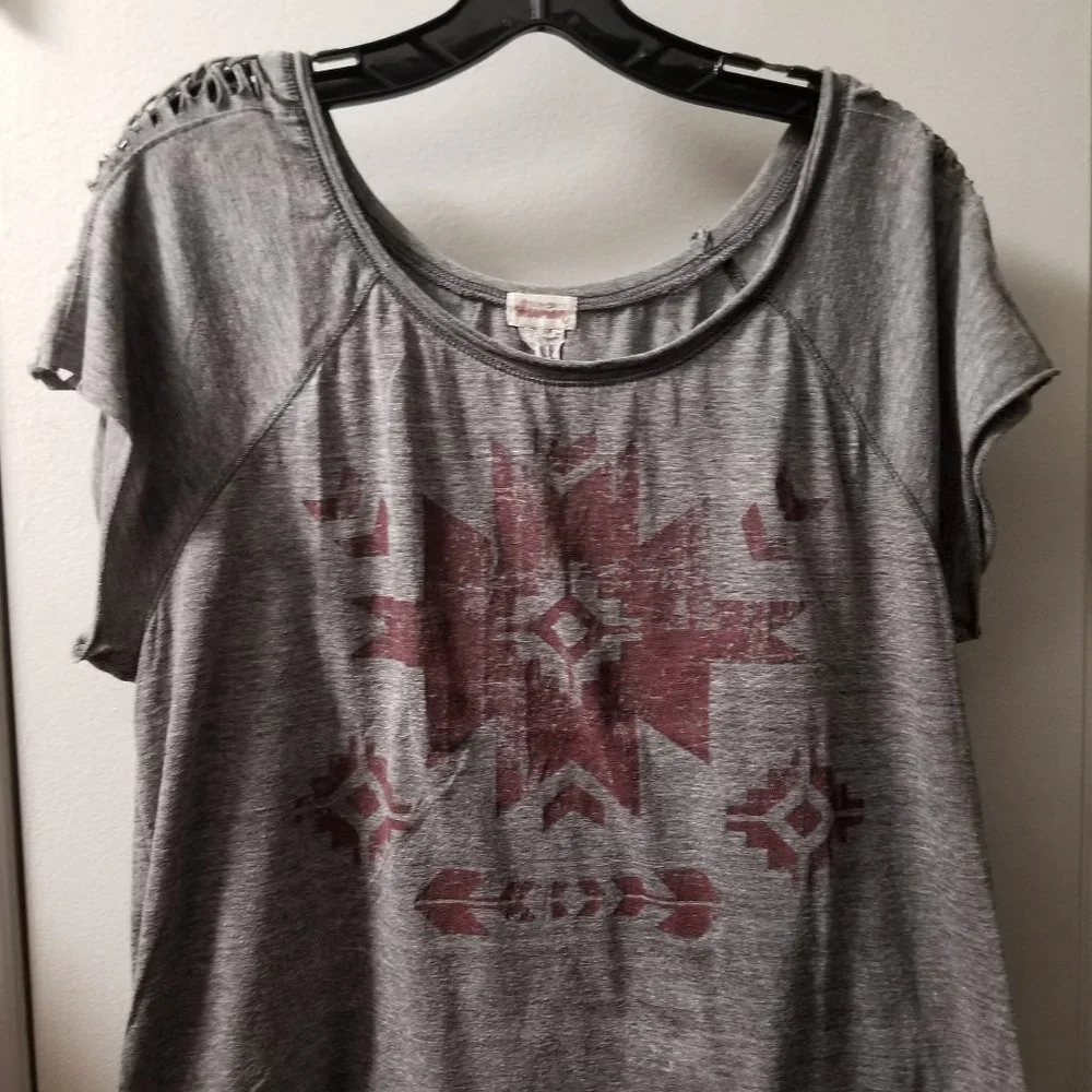 Boho crop top with brading detail short sleeve scoop neck - Picture 1 of 6